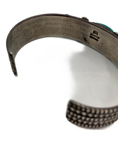 Navajo（ナバホ）Navajo (ナバホ) インディアンジュエリー　ダリルビセンティ製　　バングル シルバーの古着・服飾アイテム