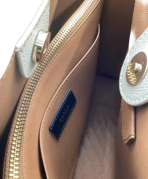 FURLA（フルラ）FURLA (フルラ) FURLA Vittoria ホワイト サイズ:Mの古着・服飾アイテム