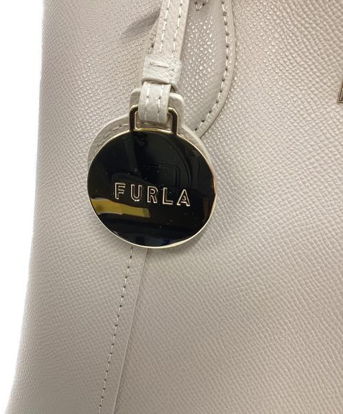 FURLA（フルラ）FURLA (フルラ) FURLA Vittoria ホワイト サイズ:Mの古着・服飾アイテム