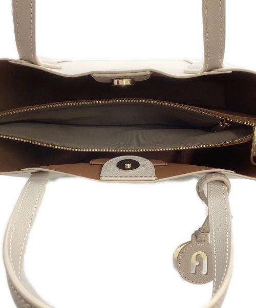 FURLA（フルラ）FURLA (フルラ) FURLA Vittoria ホワイト サイズ:Mの古着・服飾アイテム