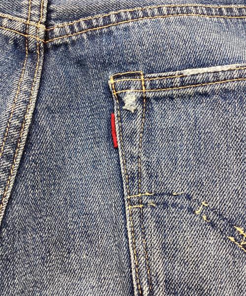 LEVI'S（リーバイス）LEVI'S (リーバイス) ダメージ加工デニムパンツ ブルー サイズ:32の古着・服飾アイテム