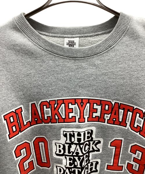 THE BLACK EYE PATCH（ブラックアイパッチ）THE BLACK EYE PATCH (ブラックアイパッチ) Champion (チャンピオン) スウェット ライトグレー サイズ:Mの古着・服飾アイテム