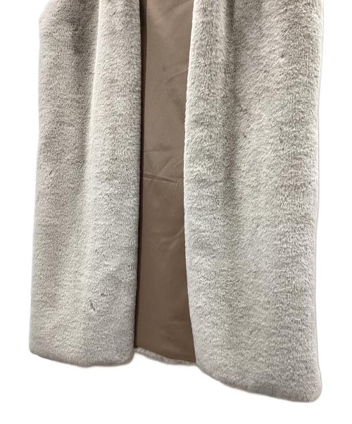 GAYNOR BONGARD（-）GAYNOR BONGARD (-) Spick and Span (スピック＆スパン) フェイクファーべスト ライトグレー サイズ:free 未使用品の古着・服飾アイテム