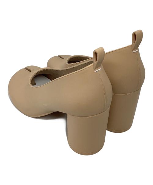 Maison Margiela（メゾンマルジェラ）Maison Margiela (メゾンマルジェラ) タビアンクルストラップパンプス ベージュ サイズ:38の古着・服飾アイテム