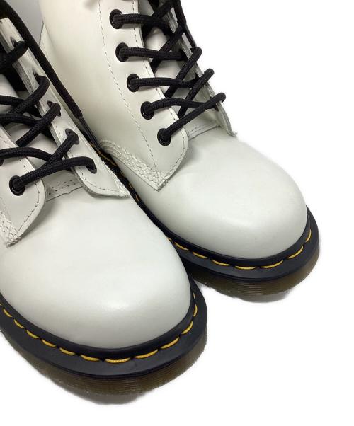 Dr.Martens（ドクターマーチン）Dr.Martens (ドクターマーチン) 8ホールブーツ 8EYE BOOT ホワイト サイズ:23の古着・服飾アイテム