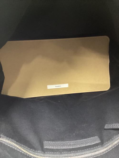 VASIC（ヴァジック）VASIC (ヴァジック) LOOPバッグ ブラウンの古着・服飾アイテム