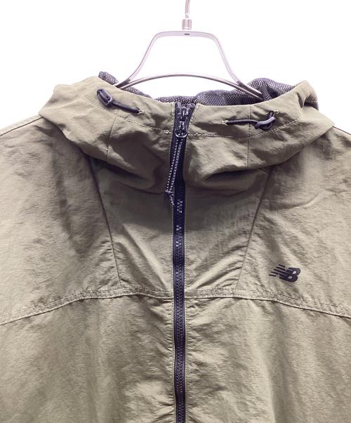 NEW BALANCE（ニューバランス）NEW BALANCE (ニューバランス) ウーブンフーデッドジャケット カーキ サイズ:Sの古着・服飾アイテム