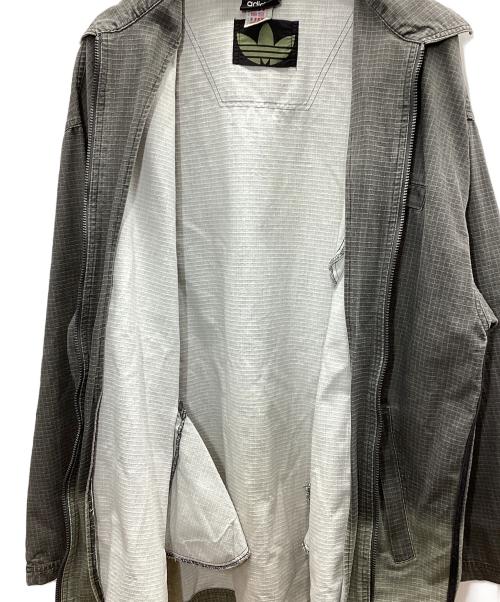 adidas（アディダス）adidas (アディダス) グラデーションチェックジャケット グレー サイズ:XLの古着・服飾アイテム