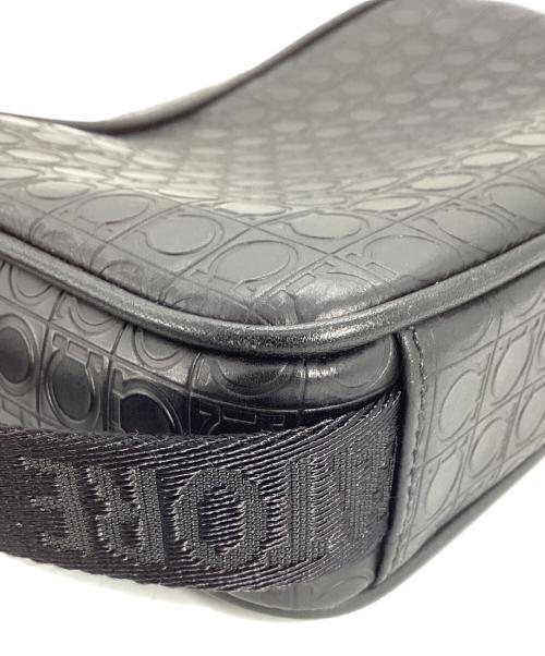 Salvatore Ferragamo（サルヴァトーレ フェラガモ）Salvatore Ferragamo (サルヴァトーレ フェラガモ) Salvatore Ferragamo トイレタリーバッグ ブラックの古着・服飾アイテム