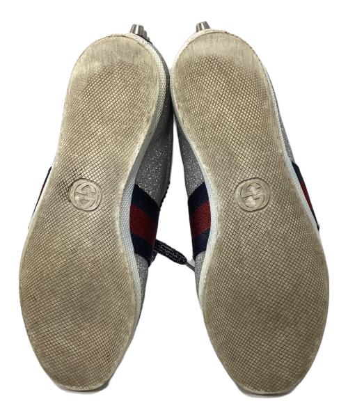GUCCI（グッチ）GUCCI (グッチ) ローカットスニーカー シルバー×レッド サイズ:23.5の古着・服飾アイテム