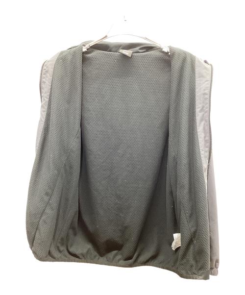 OAKLEY（オークリー）OAKLEY (オークリー) ナイロンジャケット ブラック×グレー サイズ:Mの古着・服飾アイテム