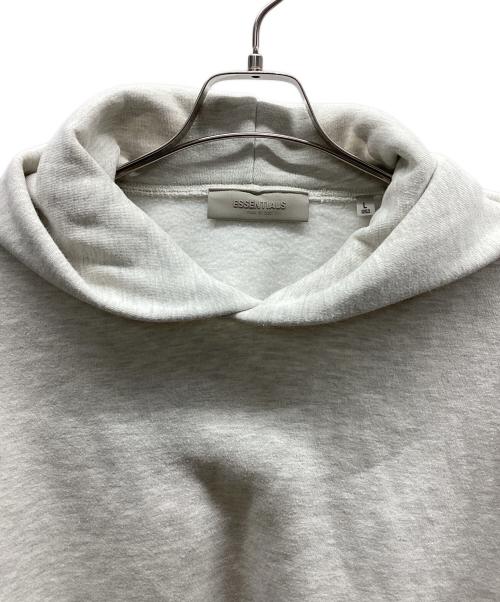 FOG ESSENTIALS（フィアオブゴッド エッセンシャル）FOG ESSENTIALS (フィアオブゴッド エッセンシャル) FOG ESSENTIALS　プルオーバーパーカー グレー サイズ:Lの古着・服飾アイテム