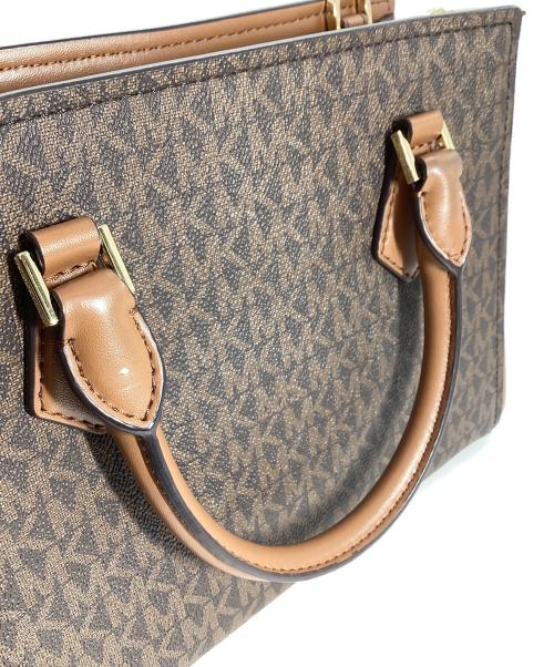 MICHAEL KORS（マイケル・コース）MICHAEL KORS (マイケル・コース) MICHAEL KORS　SHEILA センタージップ サッチェル スモール - MKシグネチャー ブラウン サイズ:　の古着・服飾アイテム