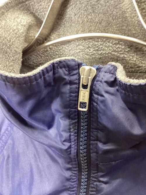Patagonia（パタゴニア）Patagonia (パタゴニア) SHELLED SYNCHILLA JACKET ナイロンジャケット ネイビー×グレー サイズ:XSの古着・服飾アイテム