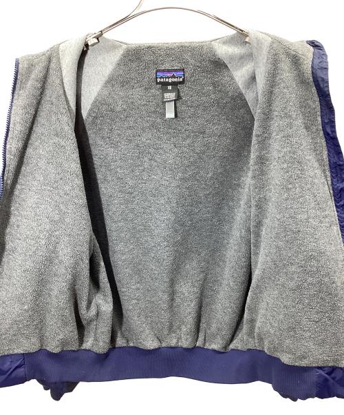 Patagonia（パタゴニア）Patagonia (パタゴニア) SHELLED SYNCHILLA JACKET ナイロンジャケット ネイビー×グレー サイズ:XSの古着・服飾アイテム