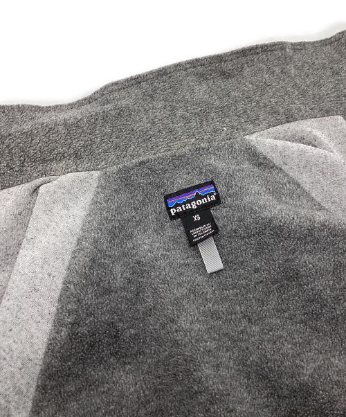 Patagonia（パタゴニア）Patagonia (パタゴニア) SHELLED SYNCHILLA JACKET ナイロンジャケット ネイビー×グレー サイズ:XSの古着・服飾アイテム