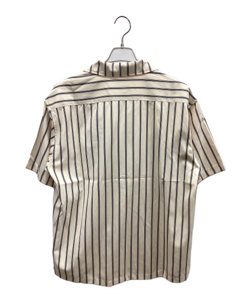 karaku（カラク）karaku (カラク) 半袖シャツ ベージュ サイズ:Lの古着・服飾アイテム