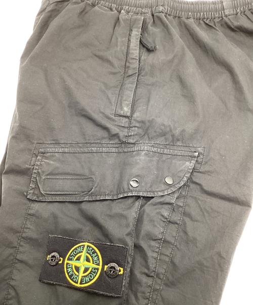 STONE ISLAND（ストーンアイランド）STONE ISLAND (ストーンアイランド) ガーメントダイコットンストレッチシャーリングテーパードカーゴパンツ ブラック サイズ:W31の古着・服飾アイテム