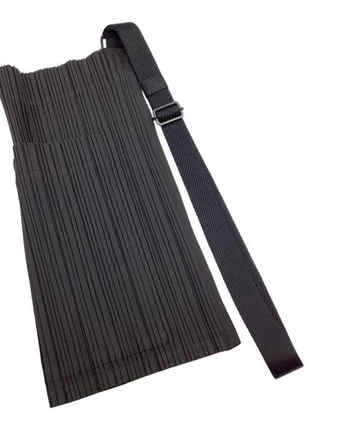 PLEATS PLEASE（プリーツプリーズ）PLEATS PLEASE (プリーツプリーズ) PLEATS PLEASEショルダーバッグ ブラックの古着・服飾アイテム