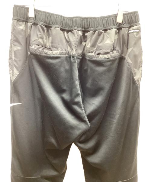 NIKE（ナイキ）NIKE (ナイキ) F.C.R.B. (エフシーレアルブリストル) トラックパンツ グレー×ブラック サイズ:XLの古着・服飾アイテム