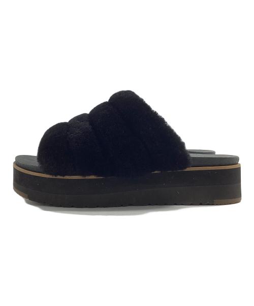 UGG（アグ）UGG (アグ) Fluff Yeah Sandal　フラッフイヤーサンダル ブラック サイズ:25の古着・服飾アイテム