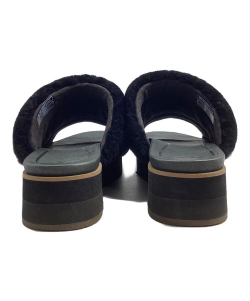 UGG（アグ）UGG (アグ) Fluff Yeah Sandal　フラッフイヤーサンダル ブラック サイズ:25の古着・服飾アイテム