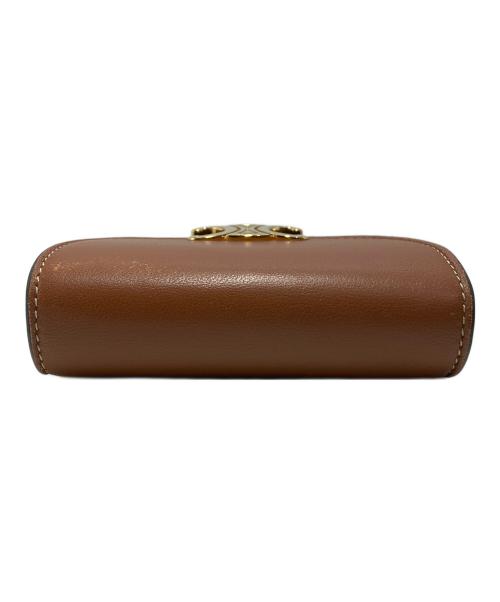 CELINE（セリーヌ）CELINE (セリーヌ) CELINE　トリオンフスモールフラップウォレット ブラウンの古着・服飾アイテム