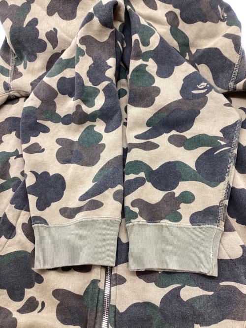A BATHING APE（アベイシングエイプ）A BATHING APE (アベイシングエイプ) フルジップパーカー カーキ サイズ:Mの古着・服飾アイテム