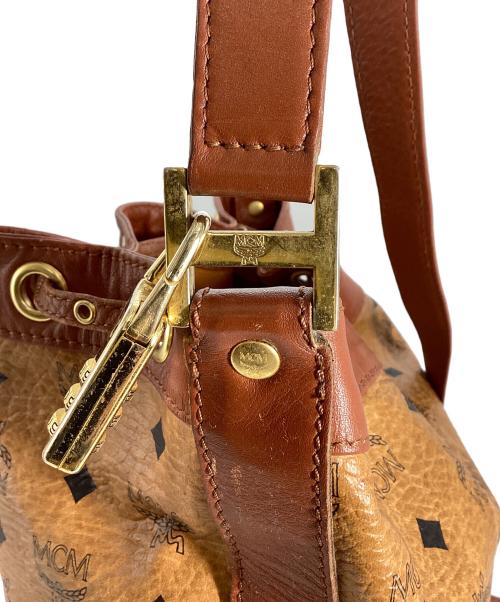 MCM（エムシーエム）MCM (エムシーエム) MCM　ヴィセトス　巾着ショルダーバッグ ブラウンの古着・服飾アイテム