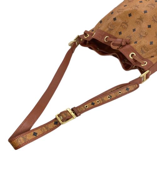 MCM（エムシーエム）MCM (エムシーエム) MCM　ヴィセトス　巾着ショルダーバッグ ブラウンの古着・服飾アイテム