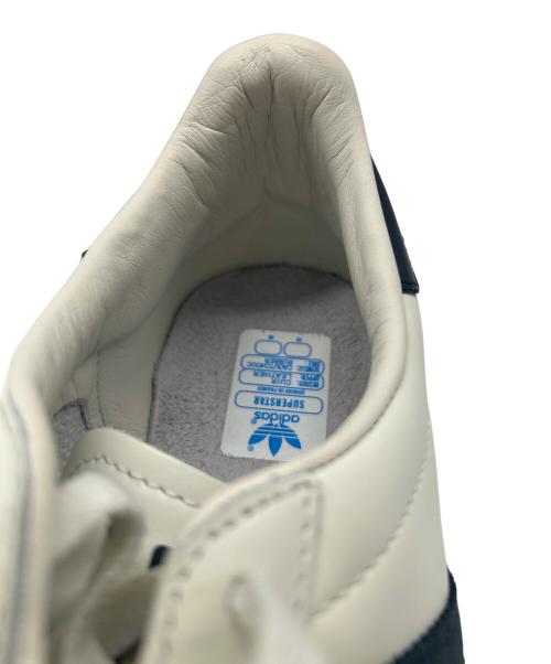 adidas（アディダス）adidas (アディダス) SUPER STAR 80s VINTAGE DX ホワイト×アイボリー サイズ:26の古着・服飾アイテム