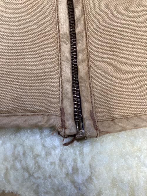 CarHartt（カーハート）CarHartt (カーハート) ダックベスト ブラウン サイズ:Lの古着・服飾アイテム
