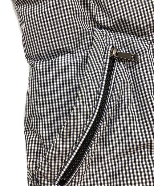 BURBERRY BLUE LABEL（バーバリー ブルー レーベル）BURBERRY BLUE LABEL (バーバリー ブルー レーベル) ダウンジャケット ライトグレー サイズ:Sの古着・服飾アイテム