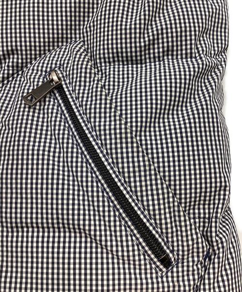 BURBERRY BLUE LABEL（バーバリー ブルー レーベル）BURBERRY BLUE LABEL (バーバリー ブルー レーベル) ダウンジャケット ライトグレー サイズ:Sの古着・服飾アイテム