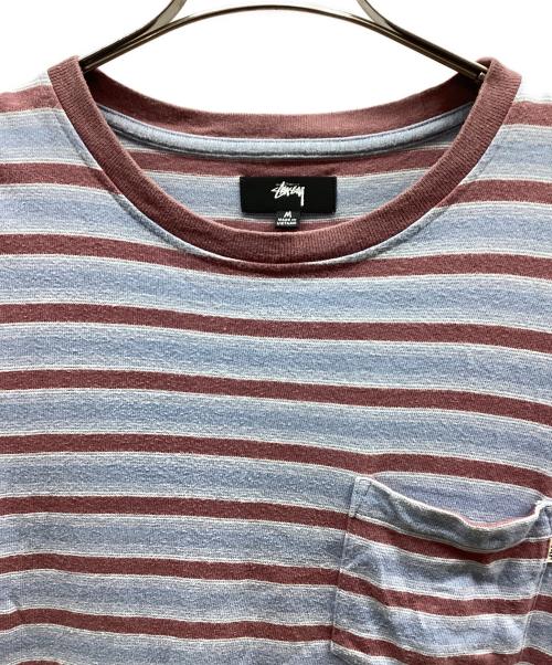 stussy（ステューシー）stussy (ステューシー) 半袖カットソー ブルー×レッド サイズ:Mの古着・服飾アイテム