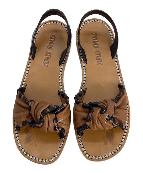 MIU MIU（ミュウミュウ）MIU MIU (ミュウミュウ) ビジューフラットサンダル ブラウン サイズ:37　1/2の古着・服飾アイテム