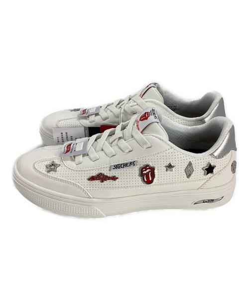 SKECHERS（スケッチャーズ）SKECHERS (スケッチャーズ) THE LLING STONES ザ・ローリング・ストーンズ：スケッチャーズ アーチフィット アーケード - ローリング スタッズ ホワイト サイズ:24の古着・服飾アイテム