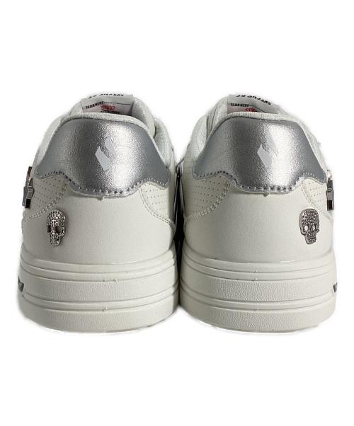 SKECHERS（スケッチャーズ）SKECHERS (スケッチャーズ) THE LLING STONES ザ・ローリング・ストーンズ：スケッチャーズ アーチフィット アーケード - ローリング スタッズ ホワイト サイズ:24の古着・服飾アイテム