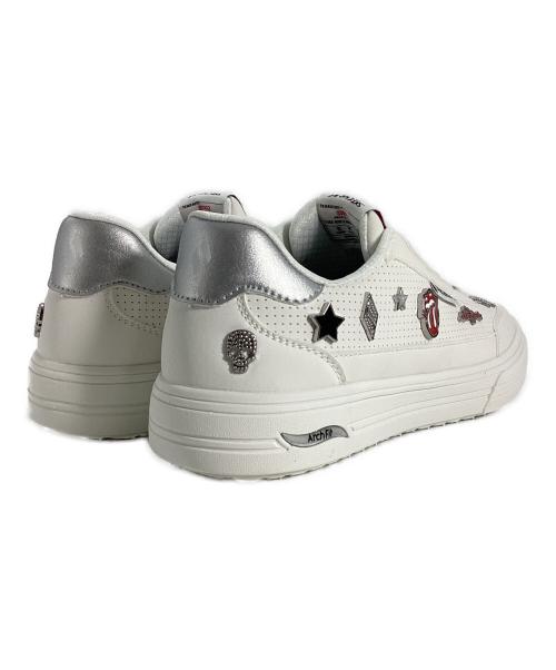 SKECHERS（スケッチャーズ）SKECHERS (スケッチャーズ) THE LLING STONES ザ・ローリング・ストーンズ：スケッチャーズ アーチフィット アーケード - ローリング スタッズ ホワイト サイズ:24の古着・服飾アイテム