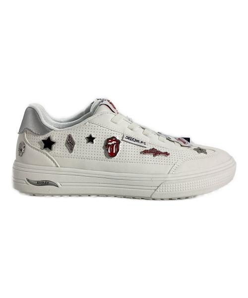 SKECHERS（スケッチャーズ）SKECHERS (スケッチャーズ) THE LLING STONES ザ・ローリング・ストーンズ：スケッチャーズ アーチフィット アーケード - ローリング スタッズ ホワイト サイズ:24の古着・服飾アイテム