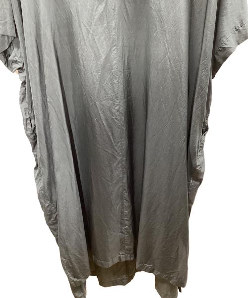 evam eva（エヴァムエヴァ）evam eva (エヴァムエヴァ) 半袖ワンピース グレー サイズ:Freeの古着・服飾アイテム