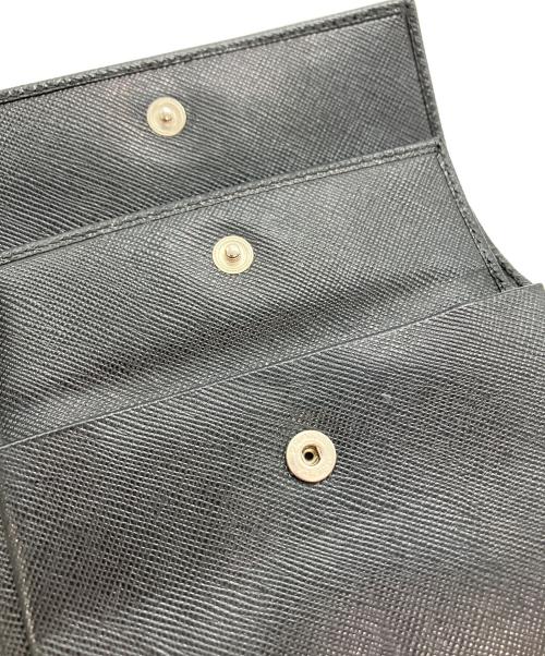 PRADA（プラダ）PRADA (プラダ) PRADA　	サフィアーノ　三つ折り財布 ブラックの古着・服飾アイテム
