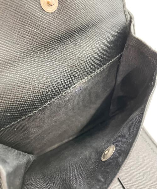 PRADA（プラダ）PRADA (プラダ) PRADA　	サフィアーノ　三つ折り財布 ブラックの古着・服飾アイテム