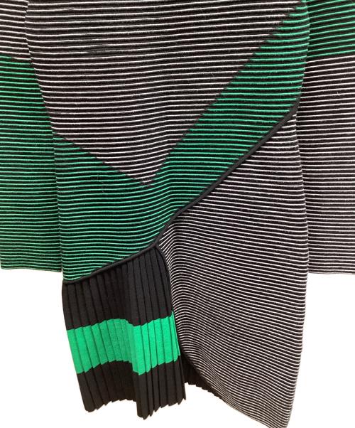 GIORGIO ARMANI（ジョルジオアルマーニ）GIORGIO ARMANI (ジョルジオアルマーニ) 長袖ワンピース グリーン×ブラック サイズ:38の古着・服飾アイテム