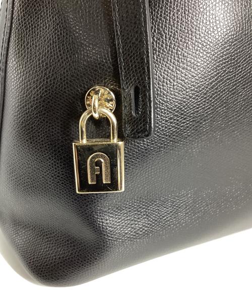 FURLA（フルラ）FURLA (フルラ) フルラ　PIPER L DOME ハンドバッグ ブラックの古着・服飾アイテム