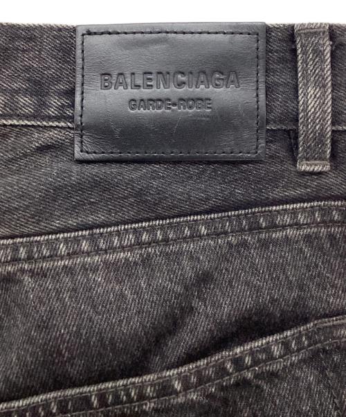 BALENCIAGA（バレンシアガ）BALENCIAGA (バレンシアガ) BALENCIAGA　GARDE-ROBE BOOTCUT　デニムパンツ ブラック サイズ:29の古着・服飾アイテム