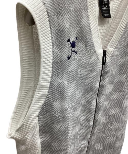 OAKLEY（オークリー）OAKLEY (オークリー) ゴルフウェア(トップス) グレー×ホワイト サイズ:XLの古着・服飾アイテム