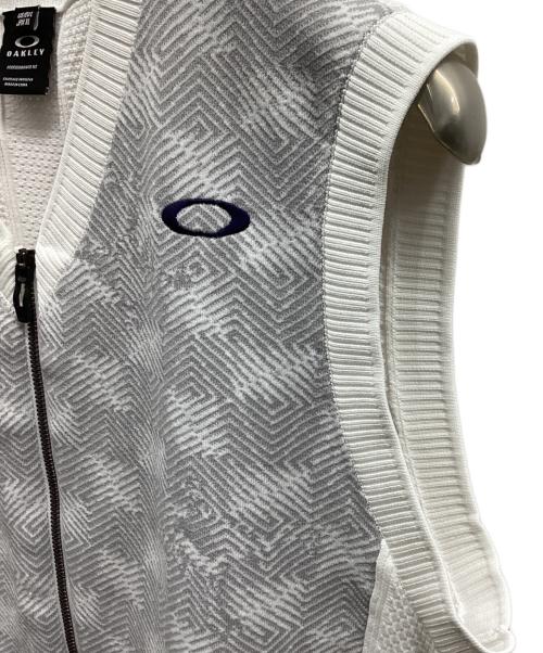 OAKLEY（オークリー）OAKLEY (オークリー) ゴルフウェア(トップス) グレー×ホワイト サイズ:XLの古着・服飾アイテム