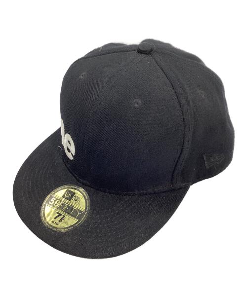 New Era（ニューエラ）New Era (ニューエラ) SUPREME (シュプリーム) Side Logo Cap ブラックの古着・服飾アイテム