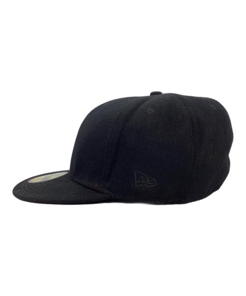 New Era（ニューエラ）New Era (ニューエラ) SUPREME (シュプリーム) Side Logo Cap ブラックの古着・服飾アイテム